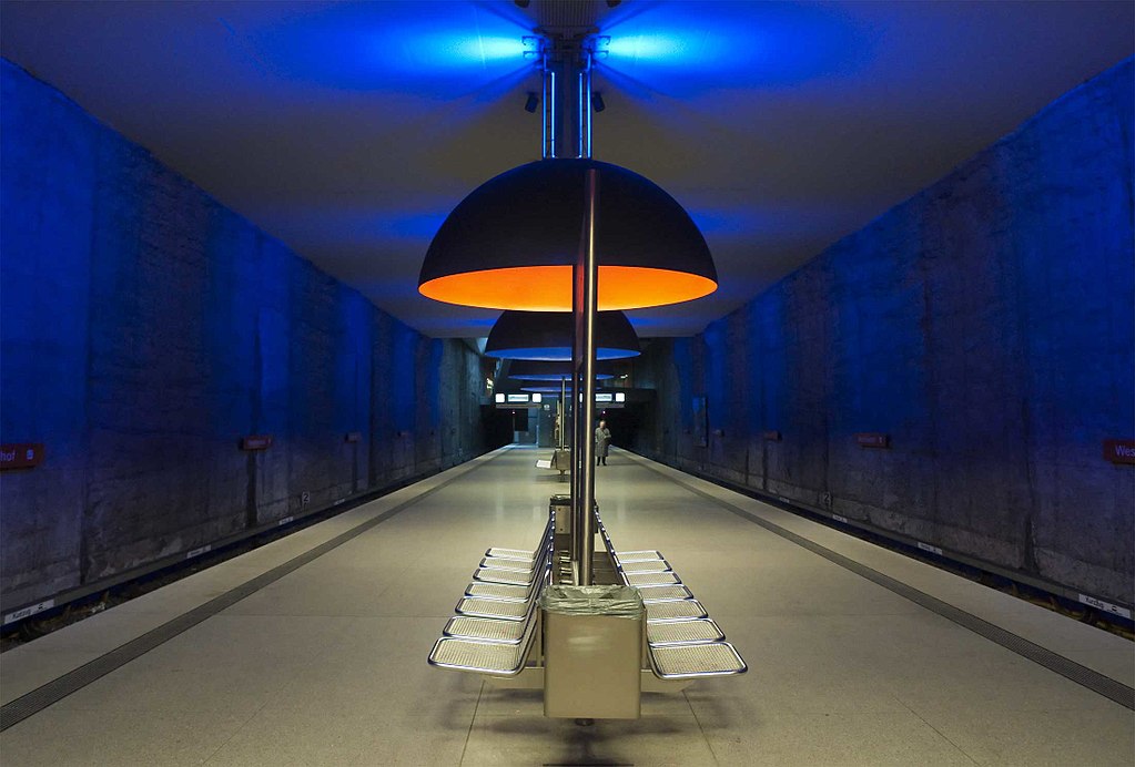 Ferienwohnungen U-Bahnhof Westfriedhof