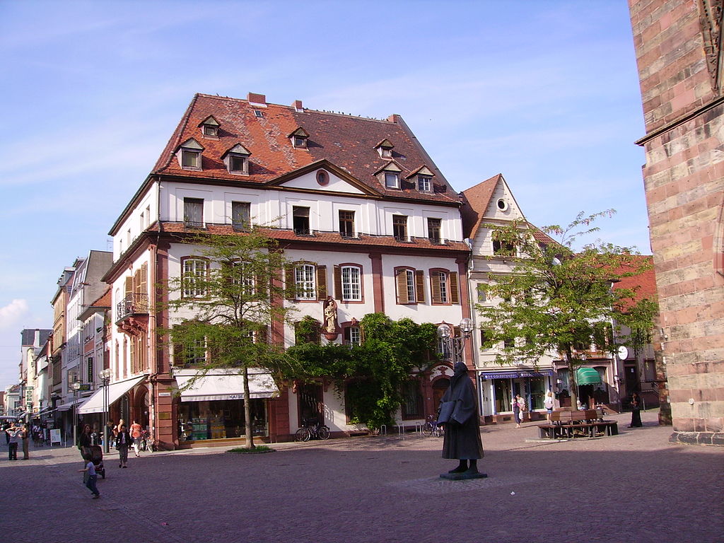 Holiday rentals Landau Zoo