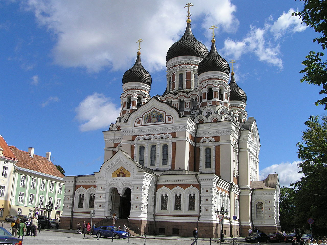 Hotel a St Nicolas' Orthodox Church