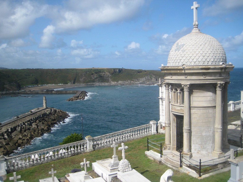 Holiday rentals Luarca