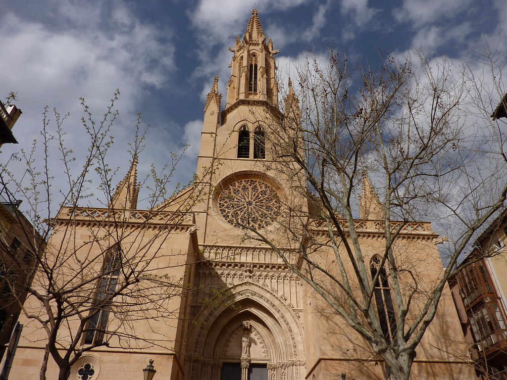 Hotels in Santa Eulalia Church
