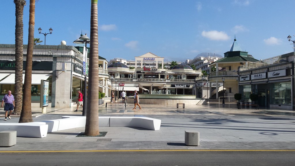 Agriturismi a Safari Shopping Centre