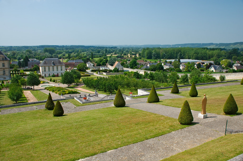 Holiday rentals Saint-Georges de Boscherville Abbey