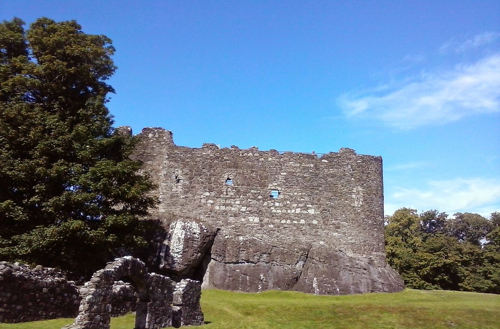 Holiday rentals Dunstaffnage Castle