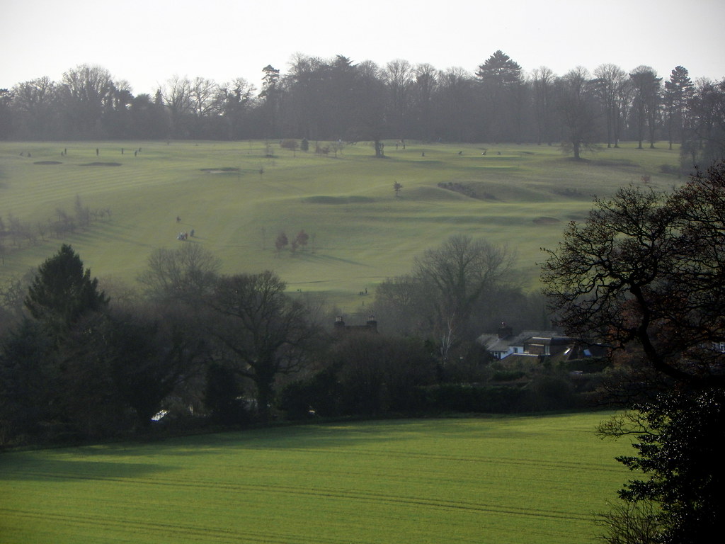Holiday rentals Aldwickbury Park Golf Club