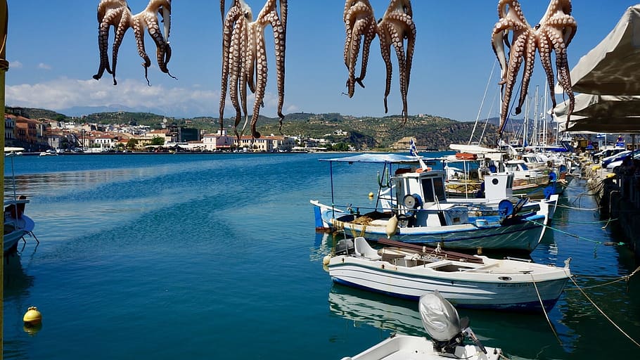 Holiday rentals Messini