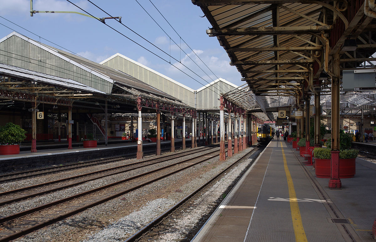 Holiday rentals Train station