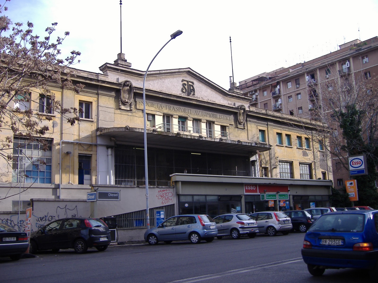 Hotel a Centro Commerciale La Romanina