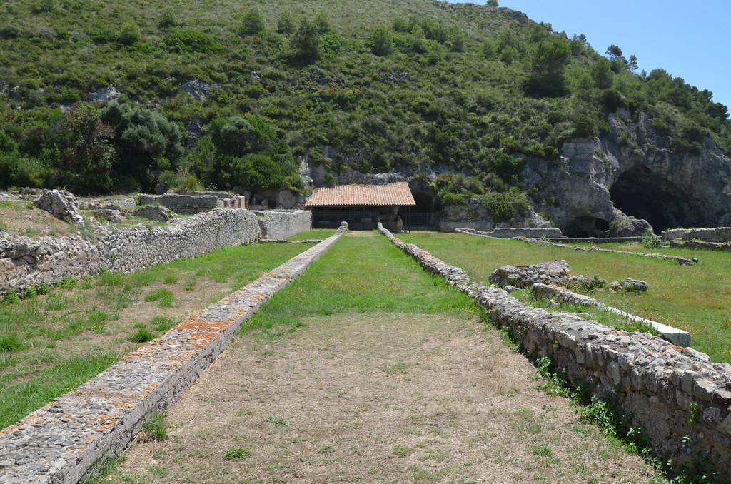 Holiday rentals Villa of Tiberius