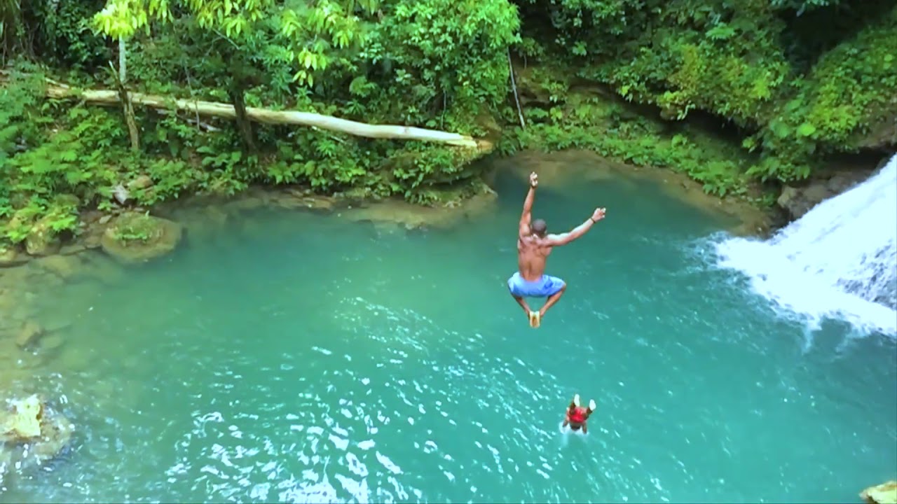 Holiday rentals Blue Hole
