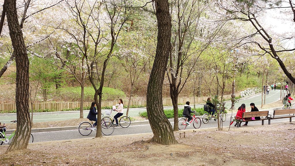Holiday rentals Yeouido Park