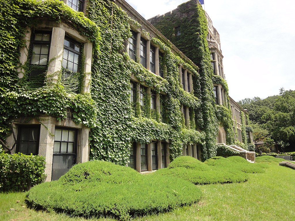 Holiday rentals Yonsei University