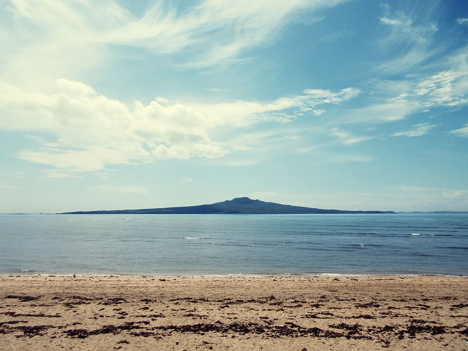 Holiday rentals Red Beach