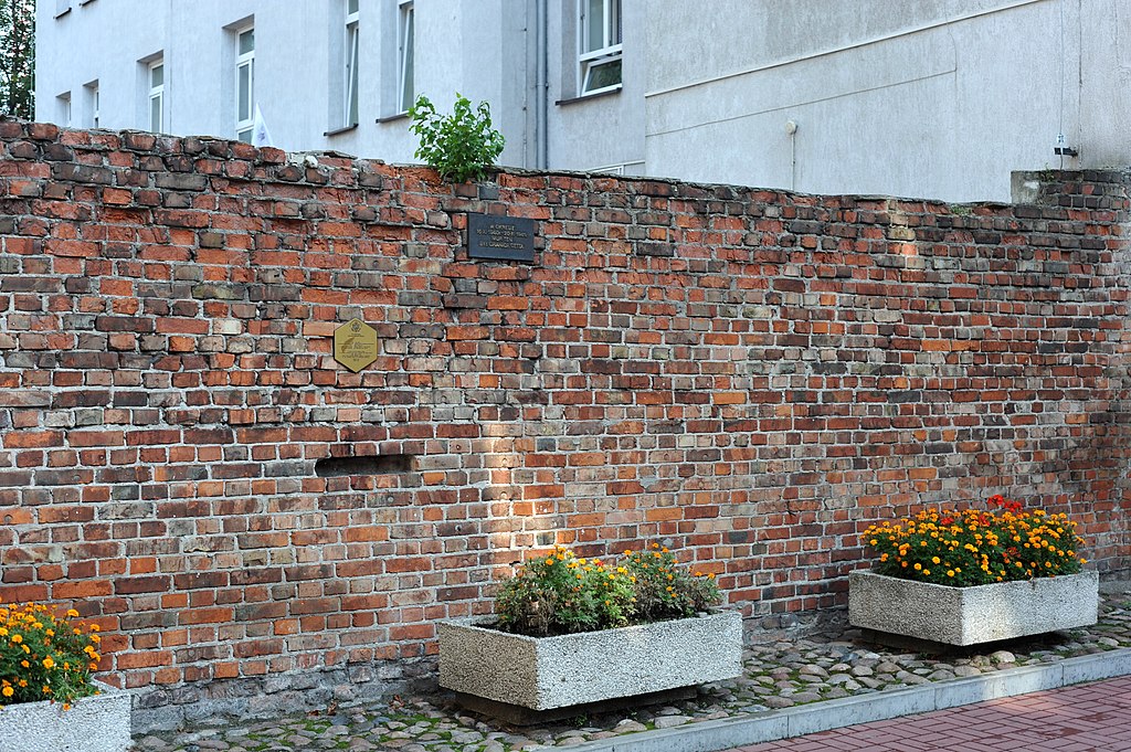 Hotels in Fragment of Ghetto Wall