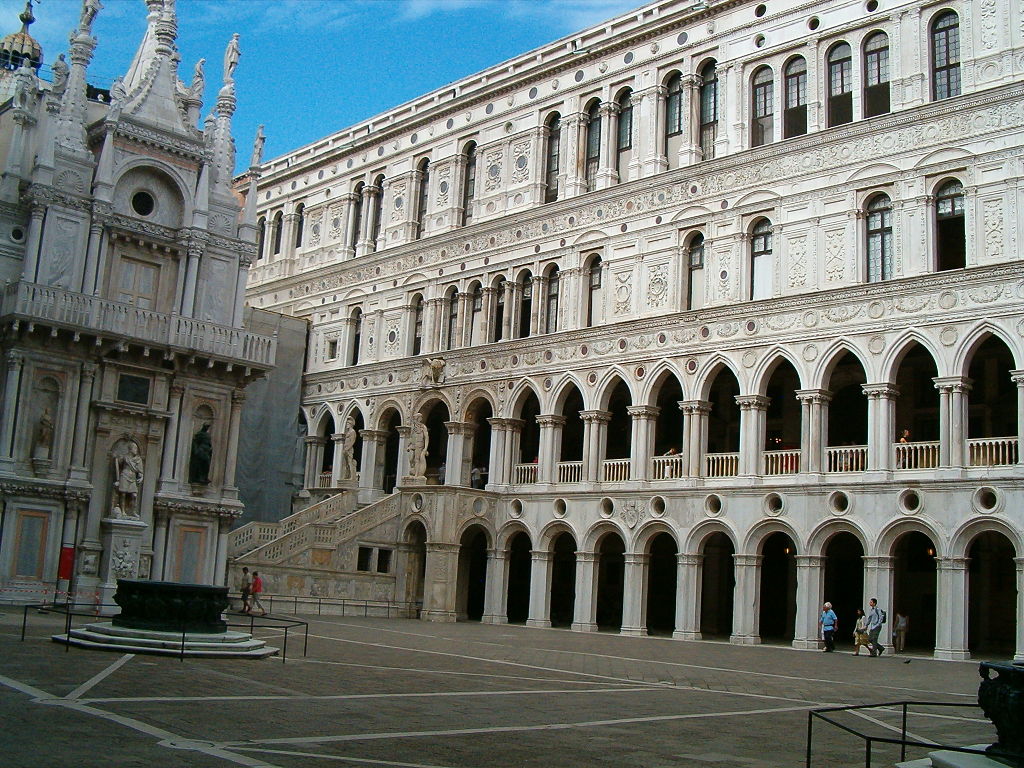Hotel a Ducal Palace