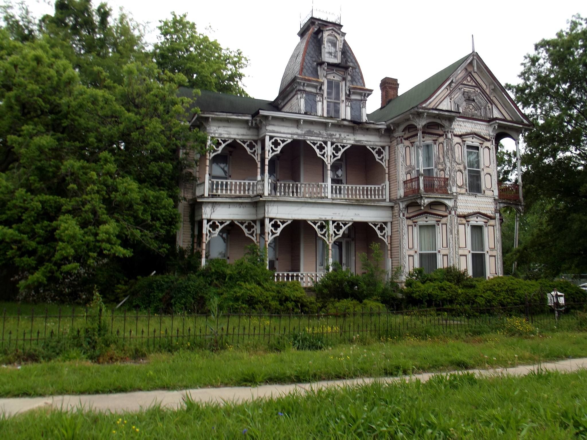 Hotels in Pine Bluff