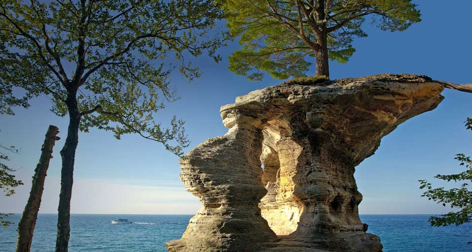 Holiday rentals Pictured Rocks National Lakeshore