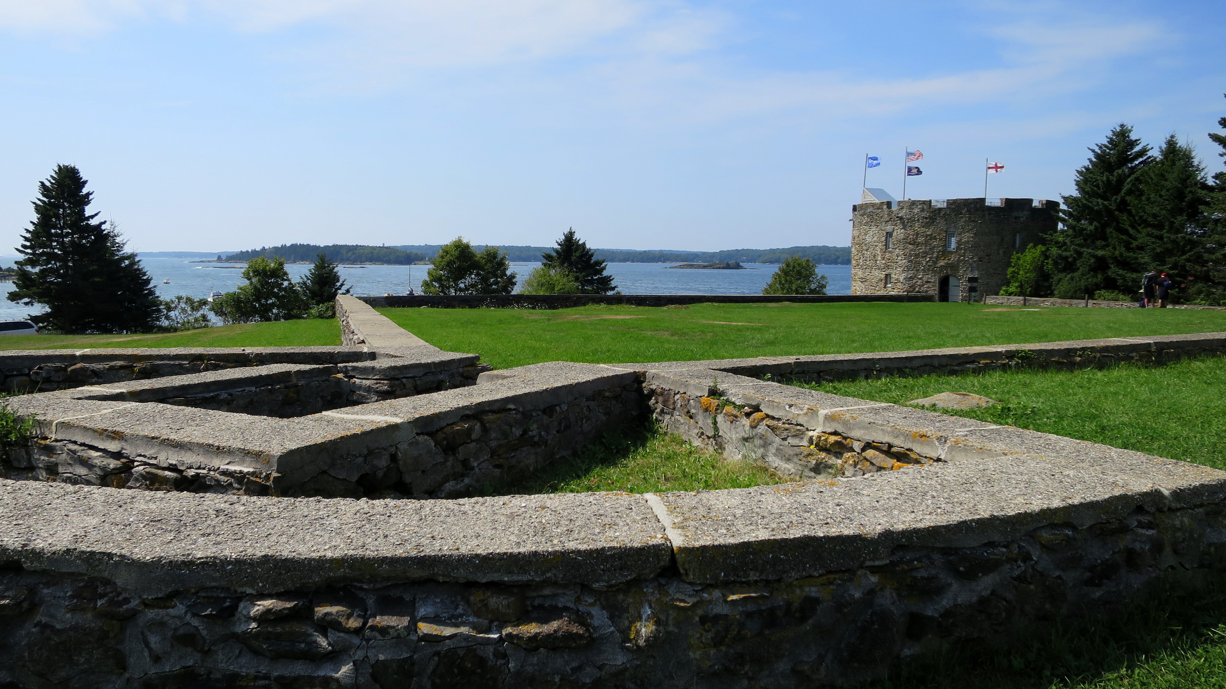 Holiday rentals Fort William Henry