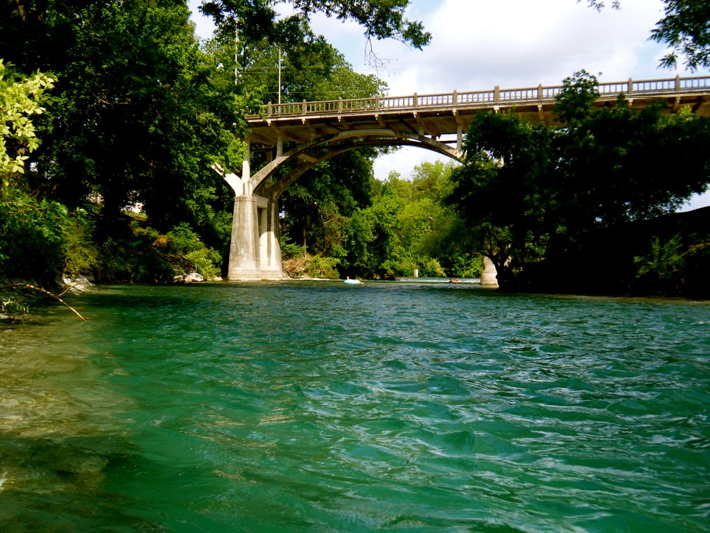 Holiday rentals Comal River