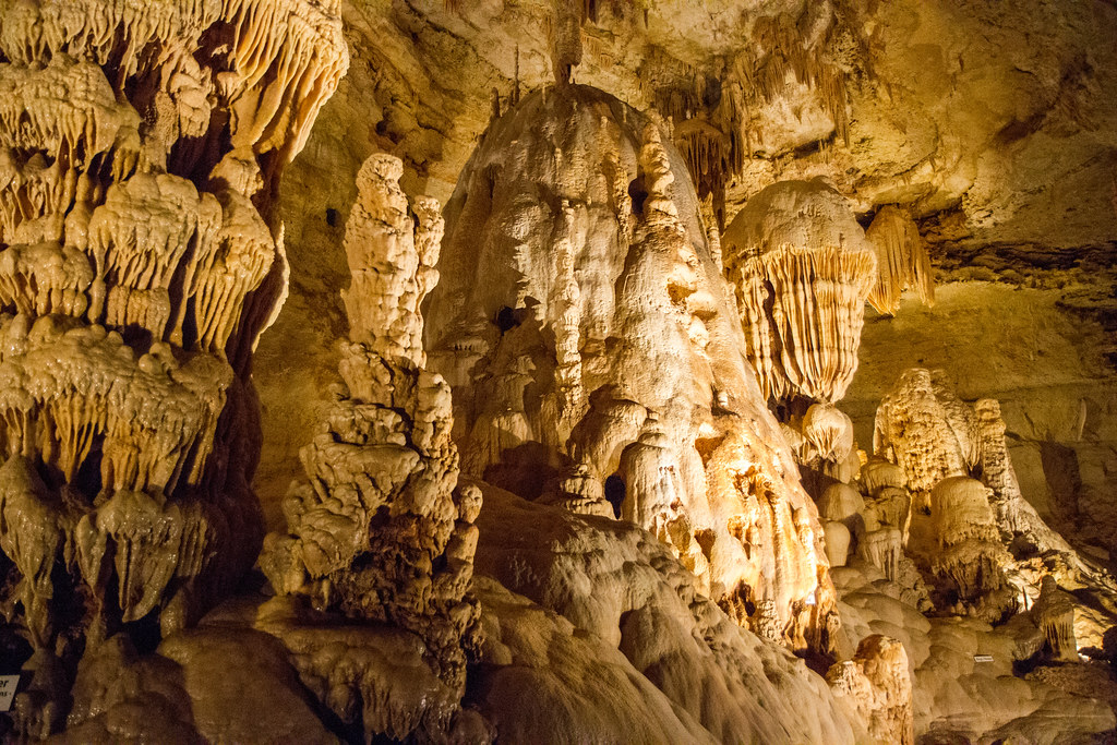 Hotels in Natural Bridge Caverns