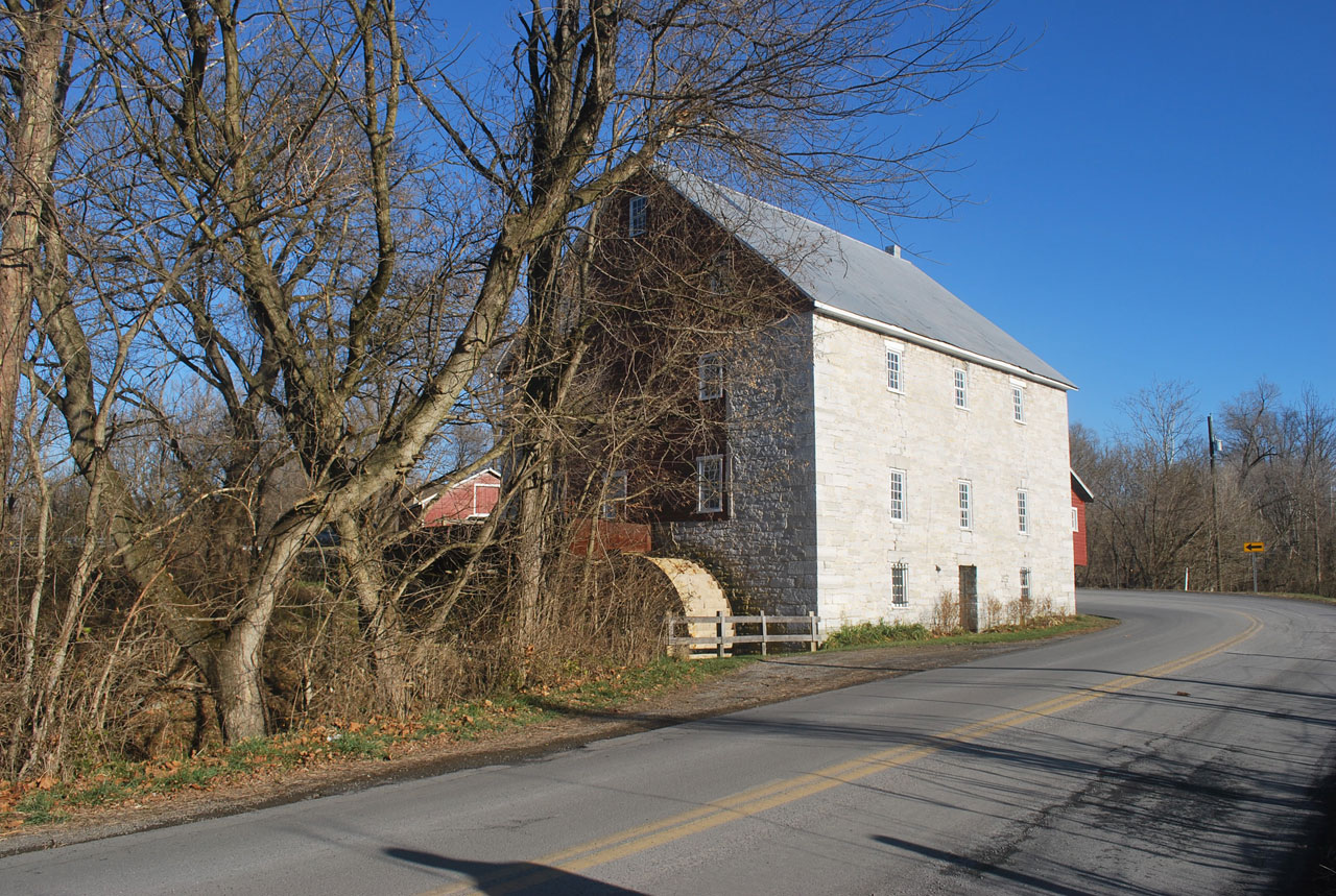 Holiday rentals Stone Mill