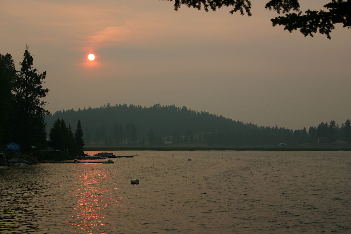 Holiday rentals Loon Lake