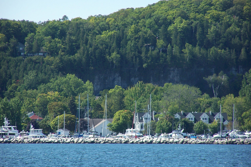 Holiday rentals Fish Creek