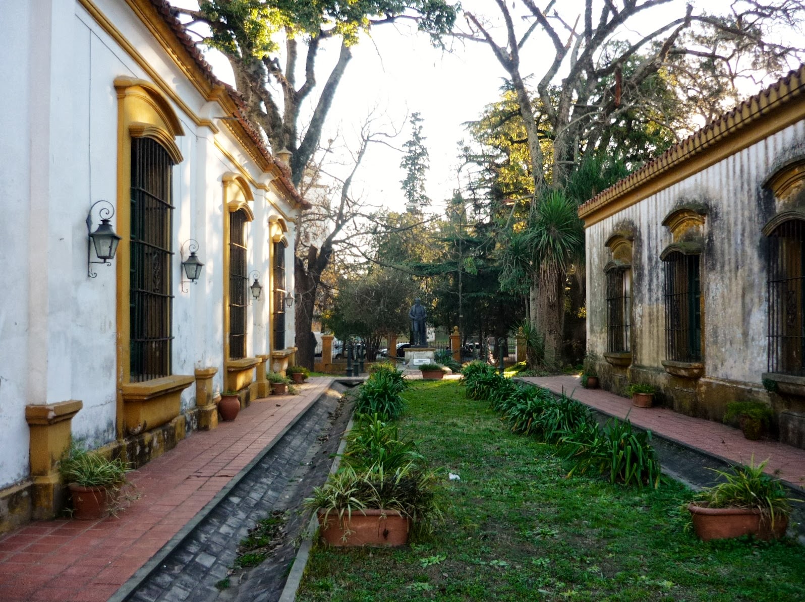 Holiday rentals Luján