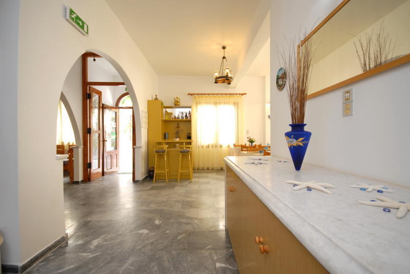 Zeus Hotel