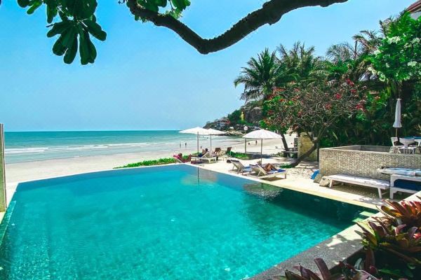 Nern Chalet Beachfront Hotel