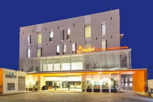 J Hotel - Bandara Soekarno Hatta