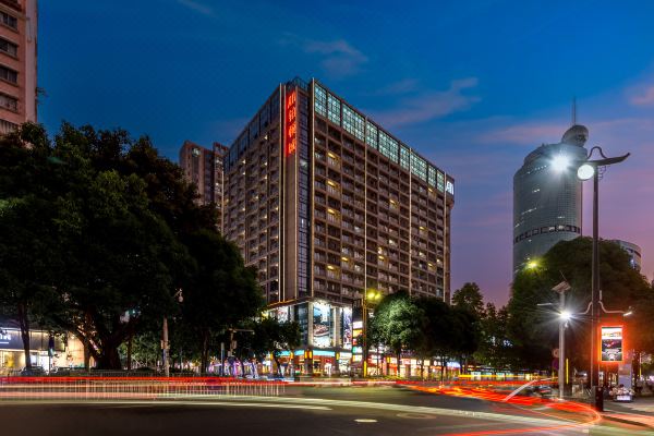 Yumi Boutique Apartment (Foshan Zumiao Subway Station Luduncheng Branch)