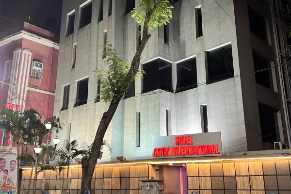 Hotel Aston International