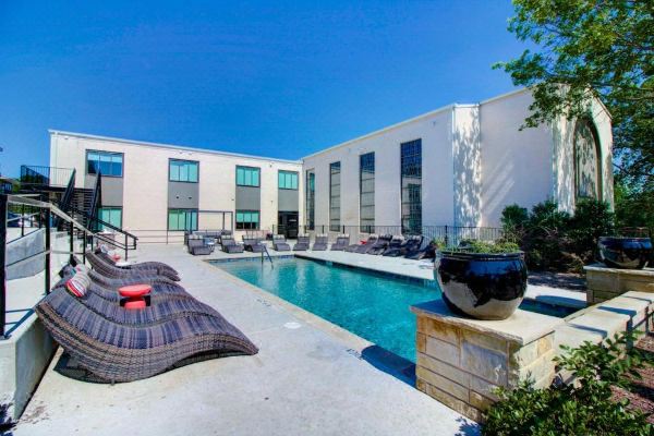 The Bishop Arts Hotel By Bluelofts