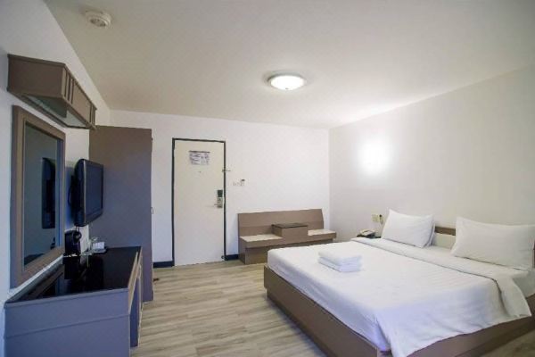 Hi Season Hotel