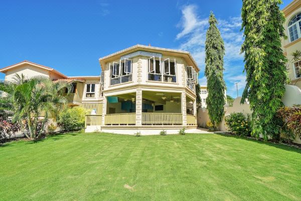 Mandela Court Grenada