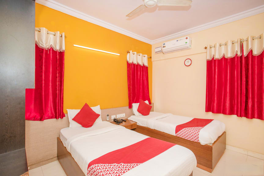 OYO 5590 Ujwal Residency