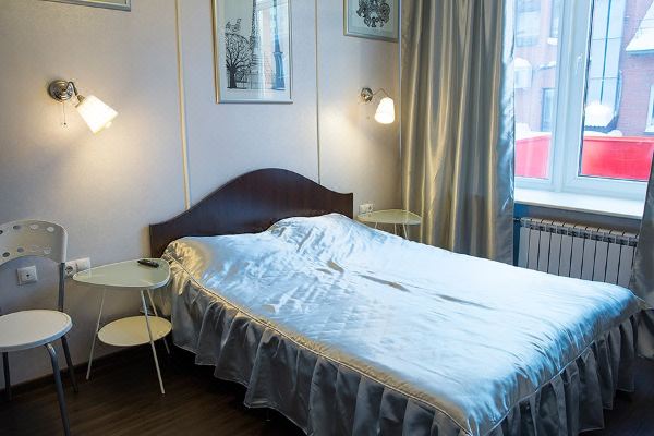 Red Hotel