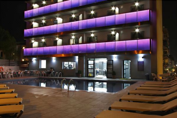 Summer Hotel