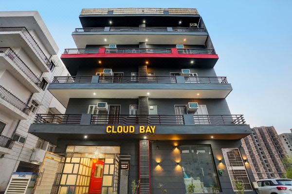 OYO Townhouse 398 Cloud Bay, Near Genpact, Sector-69, Gurgaon