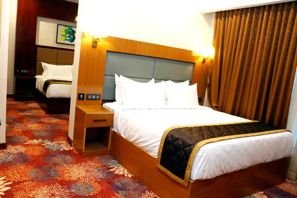 Hotel Leroy Grand
