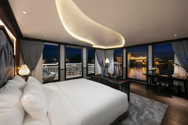 Amanda Luxury Cruise