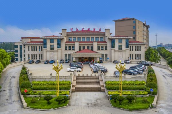 Riverside Hotel