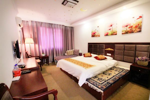 Akcairang Inn