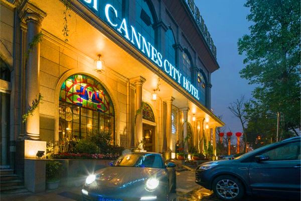 Cannes City Hotel