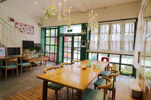 Xiyu Hostel · Cat Café