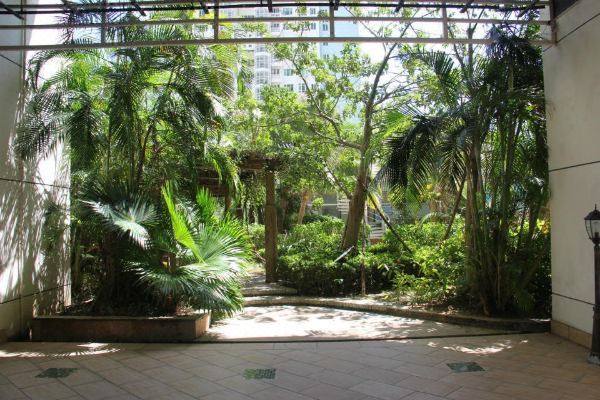 Sanya Hai Hua Apartment