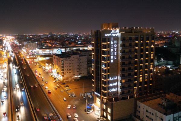 Iridium 70 Hotel