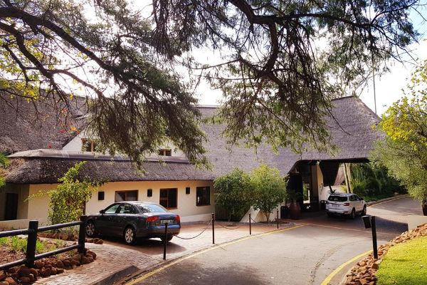 Kwa Maritane Bush Lodge(Des001)
