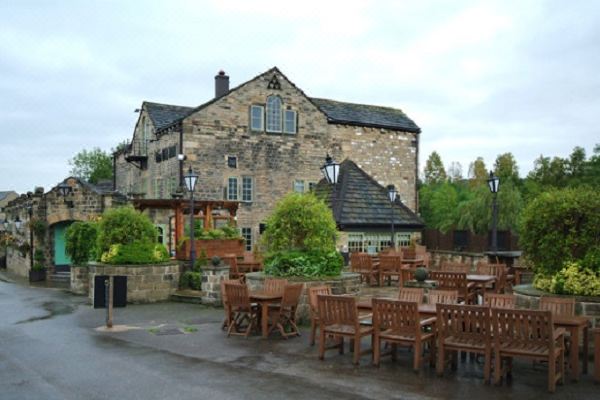 Premier Inn Huddersfield North